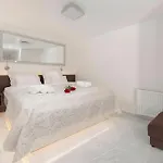 Deluxe Apartma Jana 아파트 *