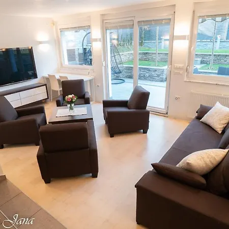 Deluxe Apartma Jana Apartment