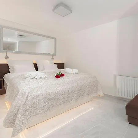 Deluxe Apartma Jana Apartment *