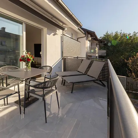 Deluxe Apartma Jana Апартаменты