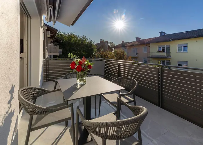 Apartment Deluxe Apartma Jana Ljubljana