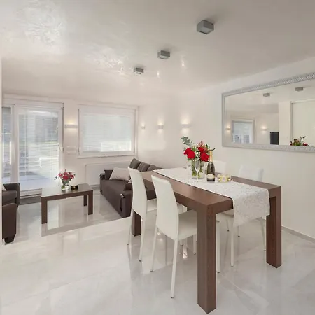Deluxe Apartma Jana * Liubliana